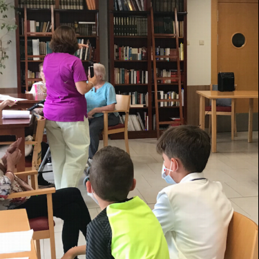 Actividad de Aprendizaje y Servicio Intergeneracional con el Certamen de Cuentos 2023