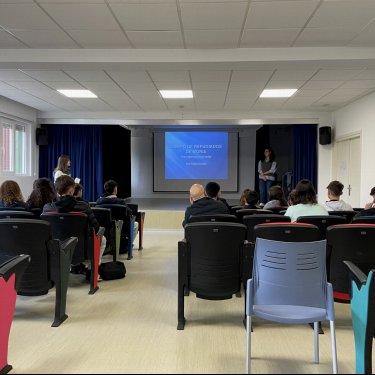 Charla sobre campos de refugiados